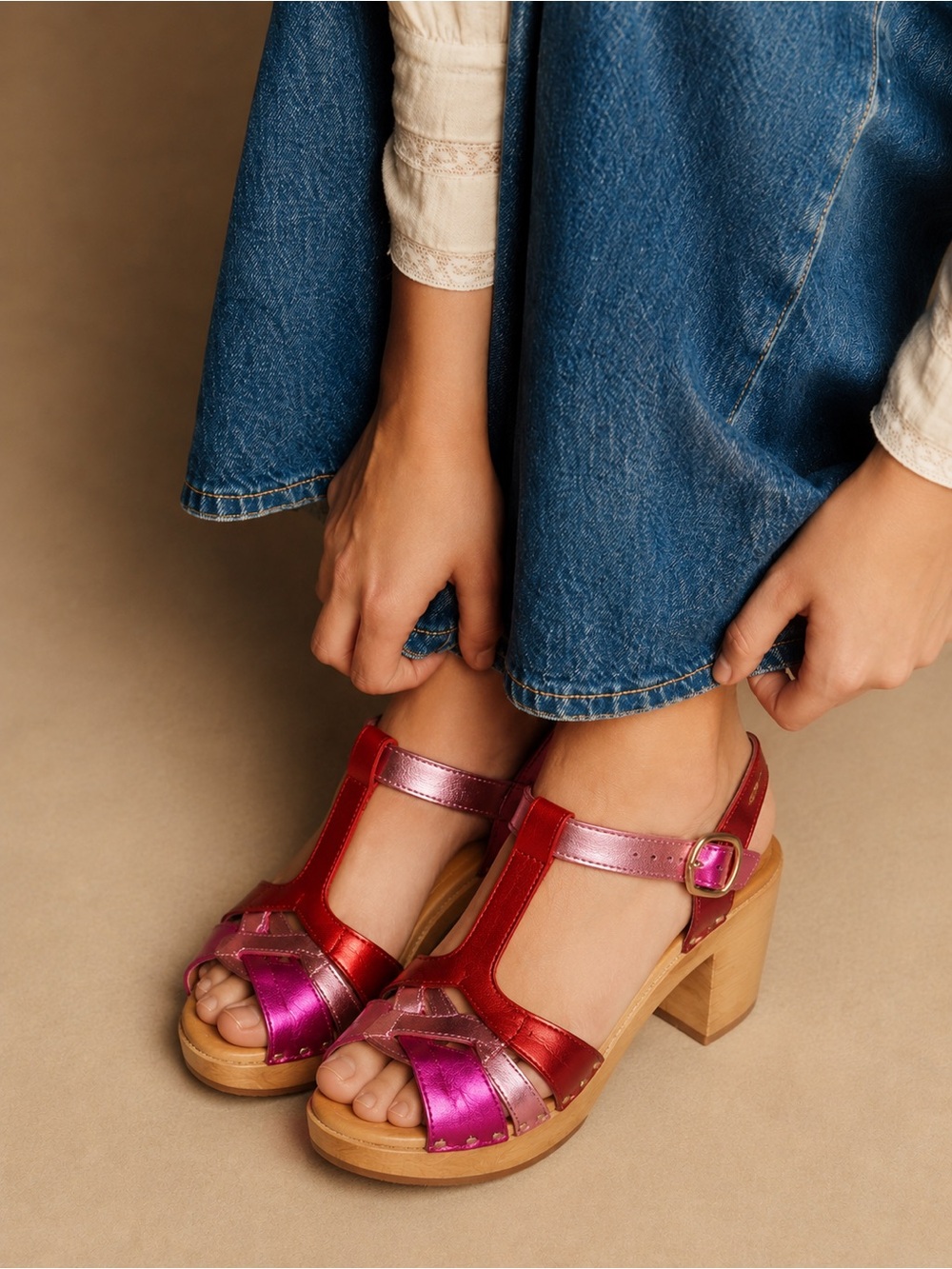 Swedish Hasbeens Metallic T-Strap Clog Sandals Size 36 Pink Red Wooden Heel